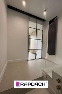 drzwi szklane ze szprosami